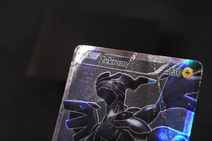 Zekrom 114/114 Black & White Holo Full Art TCG Pokémon Card - Heavily Played/D (Creased)